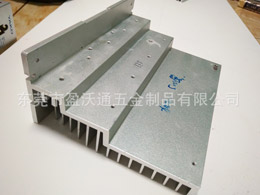 步进/伺服器散热器+外壳20